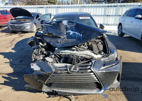 2017 Lexus Is 300 z USA, uszkodzony, nr VIN JTHCM1D29H5025270